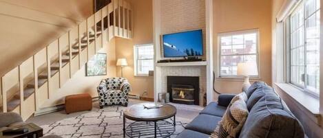 Condo, 2 Bedrooms | Living room