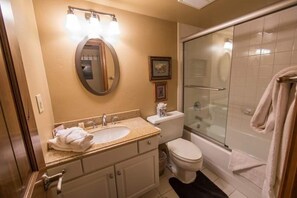 Condo, 2 Bedrooms | Bathroom