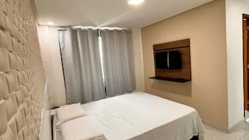 Deluxe-Zimmer, 1 Queen-Bett, Klimaanlage, Talblick | Pillowtop-Betten, individuell dekoriert, individuell eingerichtet