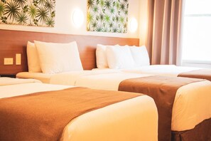 In-room safe, desk, iron/ironing board, free WiFi - Hotel Sentro Legazpi (Legazpi)