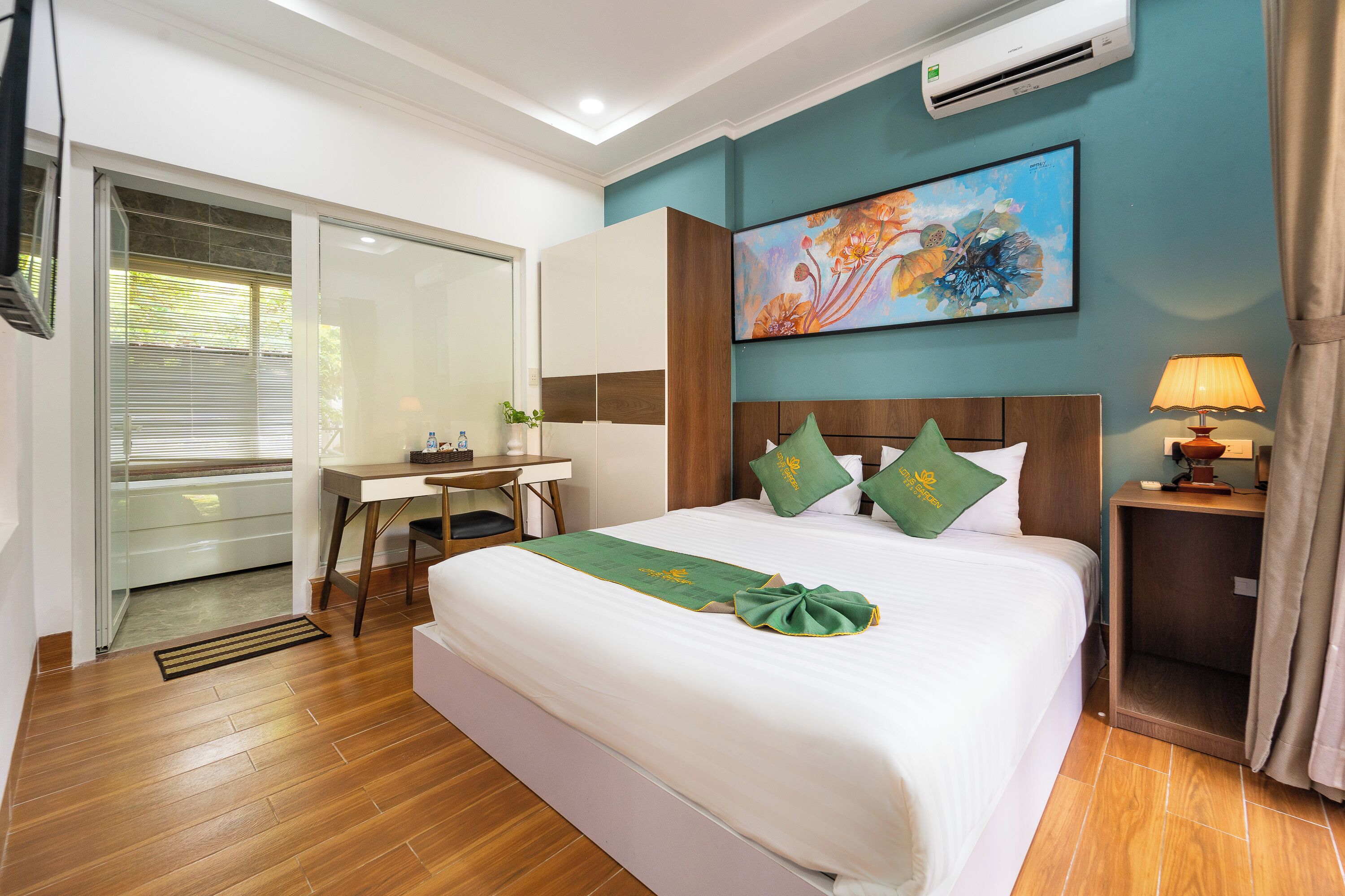 Bungalow Keluarga | Tempat tidur Select Comfort, minibar, dan brankas