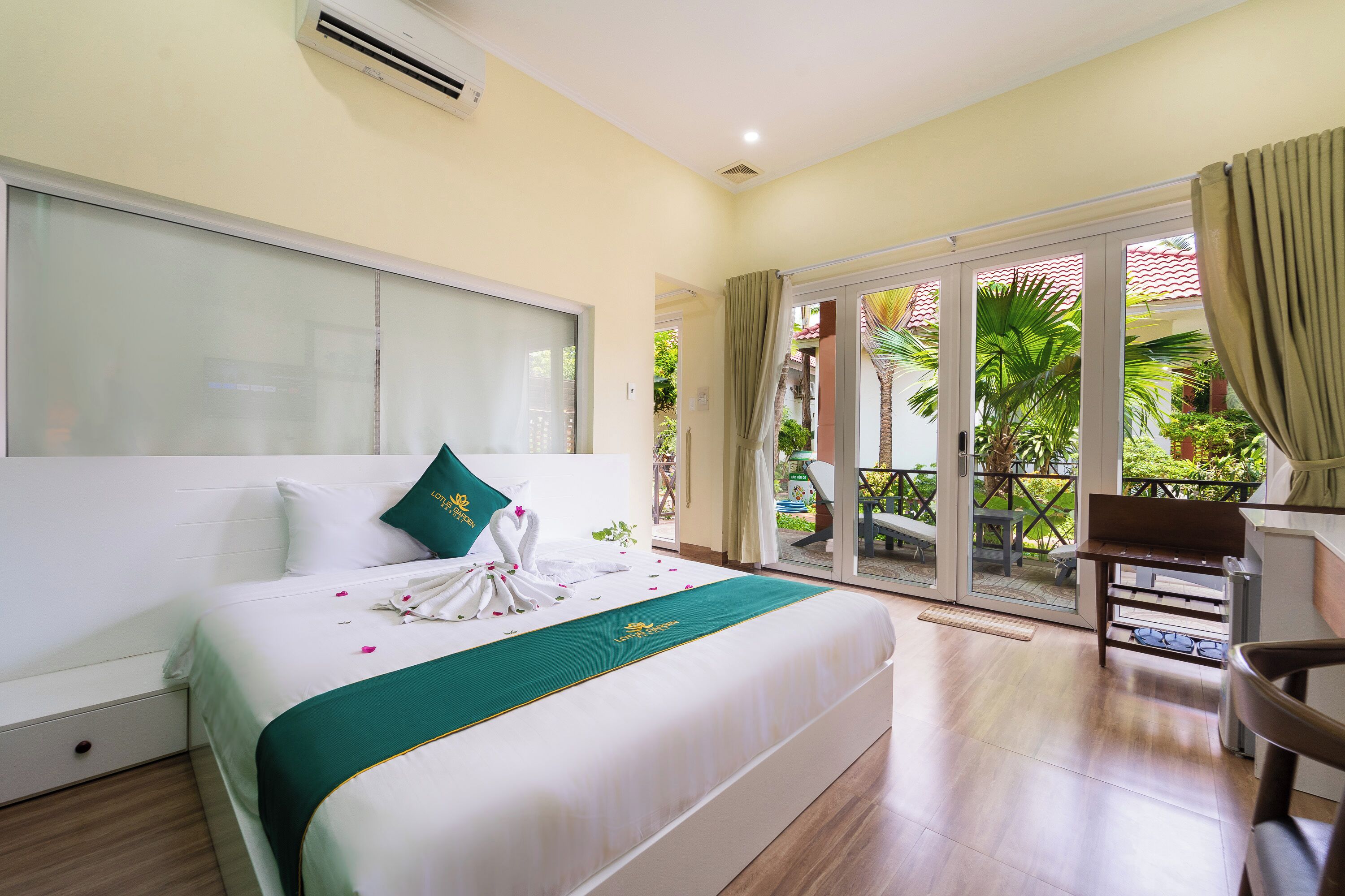 Bungalow | Select-Comfort-Betten, Minibar, Zimmersafe