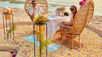 Çiftler için yemek servisi