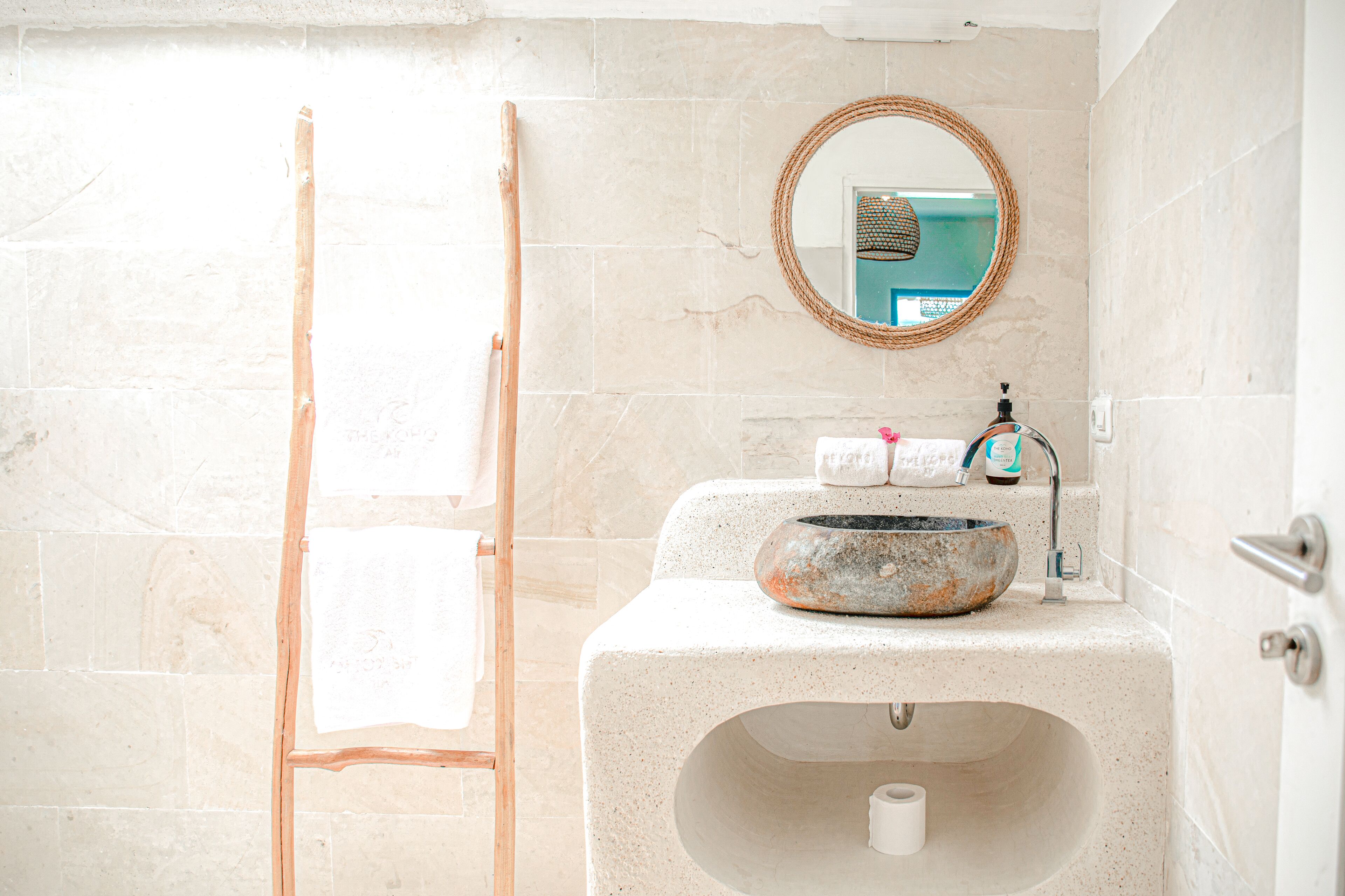 Photo - The Koho Air Hotel