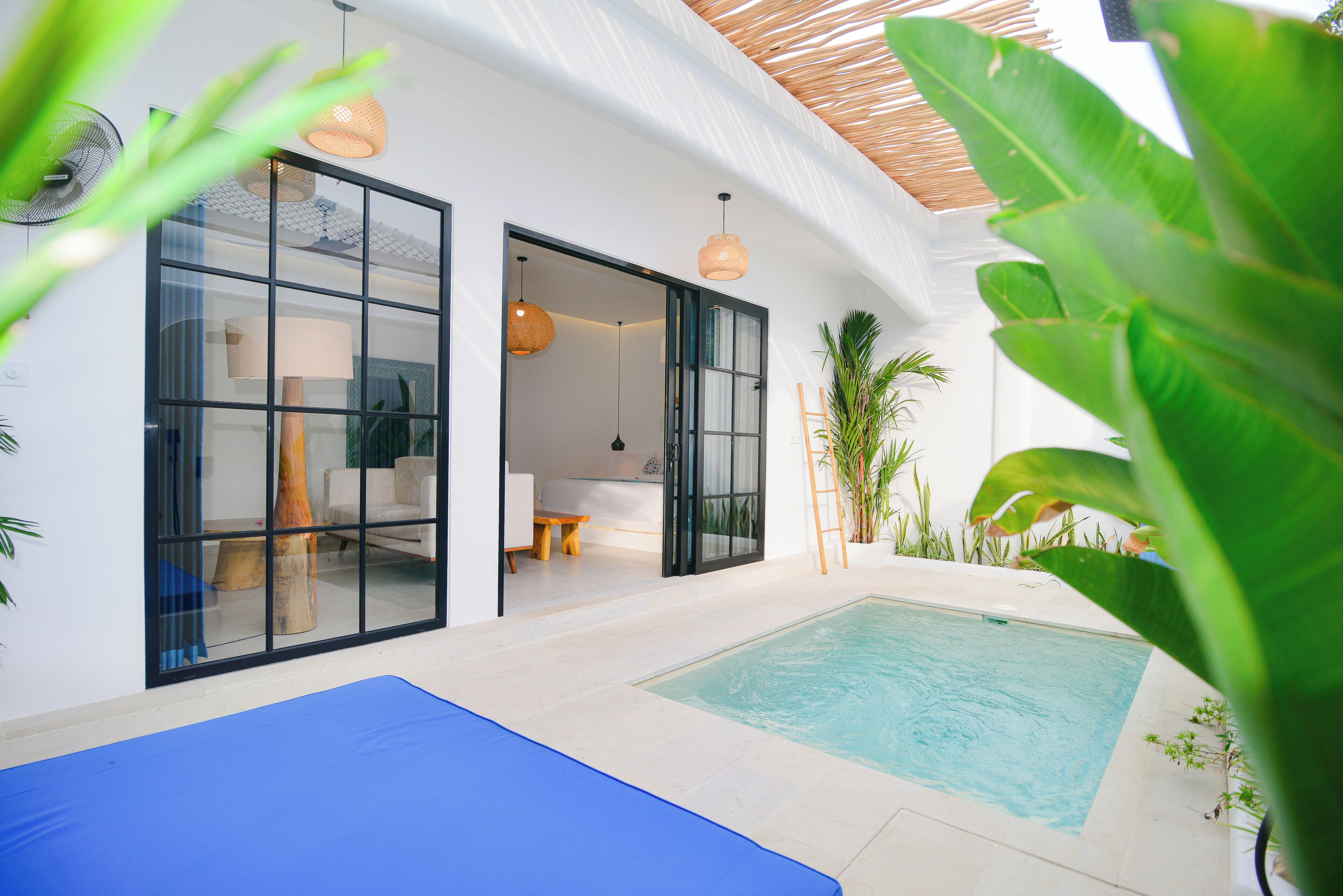 Studio Suite Eksklusif | Minibar, brankas, didekorasi berbeda-beda, dan meja kerja