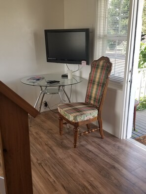 Interior - Lavender fairie dust Cottage/Tiny House ENTIRE SPACE HUGE Monthly DISC WIFI**W/D (Sequim)