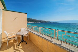 Balcony view - Hotel Dobrovit (Baska)
