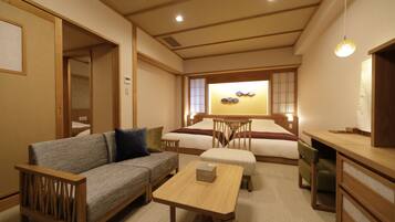 In-room safe, free WiFi, bed sheets