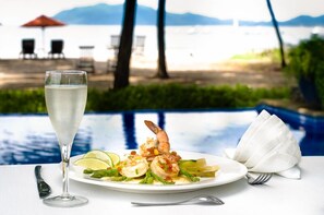 Outdoor dining - Restful Condo at Langosta Beach Club!! (Tamarindo)