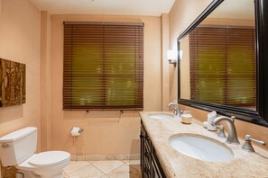 Shower, hair dryer, towels - Restful Condo at Langosta Beach Club!! (Tamarindo)