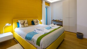 스탠다드룸, 더블침대 1개, 발코니 (Yellow) | 이탈리아 프레떼 시트, 고급 침구, 오리/거위털 이불, 셀렉트 컴포트 침대