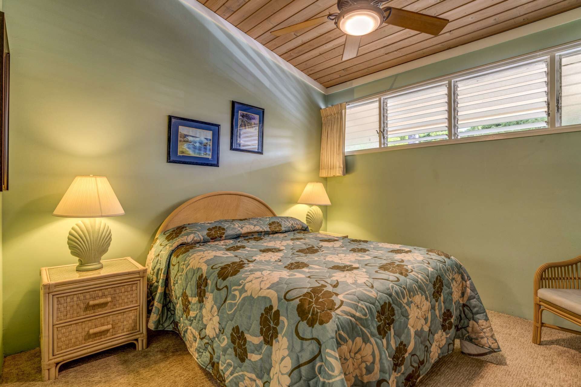 2 bedrooms, pillowtop beds, iron/ironing board, WiFi