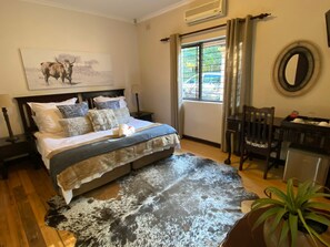 Standard Double Room, 2 Single Beds
