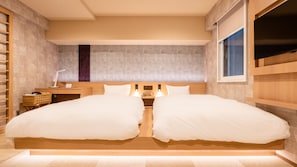 高級雙床房 (for 2 Guests) | 高級寢具、羽絨被、記憶床墊、獨特裝潢