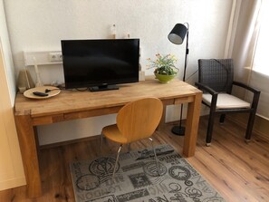 Estudio (Sandkontor) | Área de sala de estar | Televisión de pantalla plana 