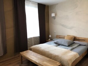 Studio (Sandkontor) | Desk, blackout drapes, free WiFi, bed sheets