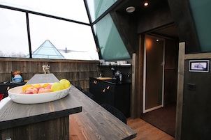 Refrigerador, cafetera/tetera, tetera/pava eléctrica