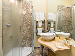 Apartment (2 Bedrooms) | Bathroom