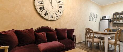 Appartamento (2 Bedrooms) | Soggiorno | TV 42 pollici con canali satellitari