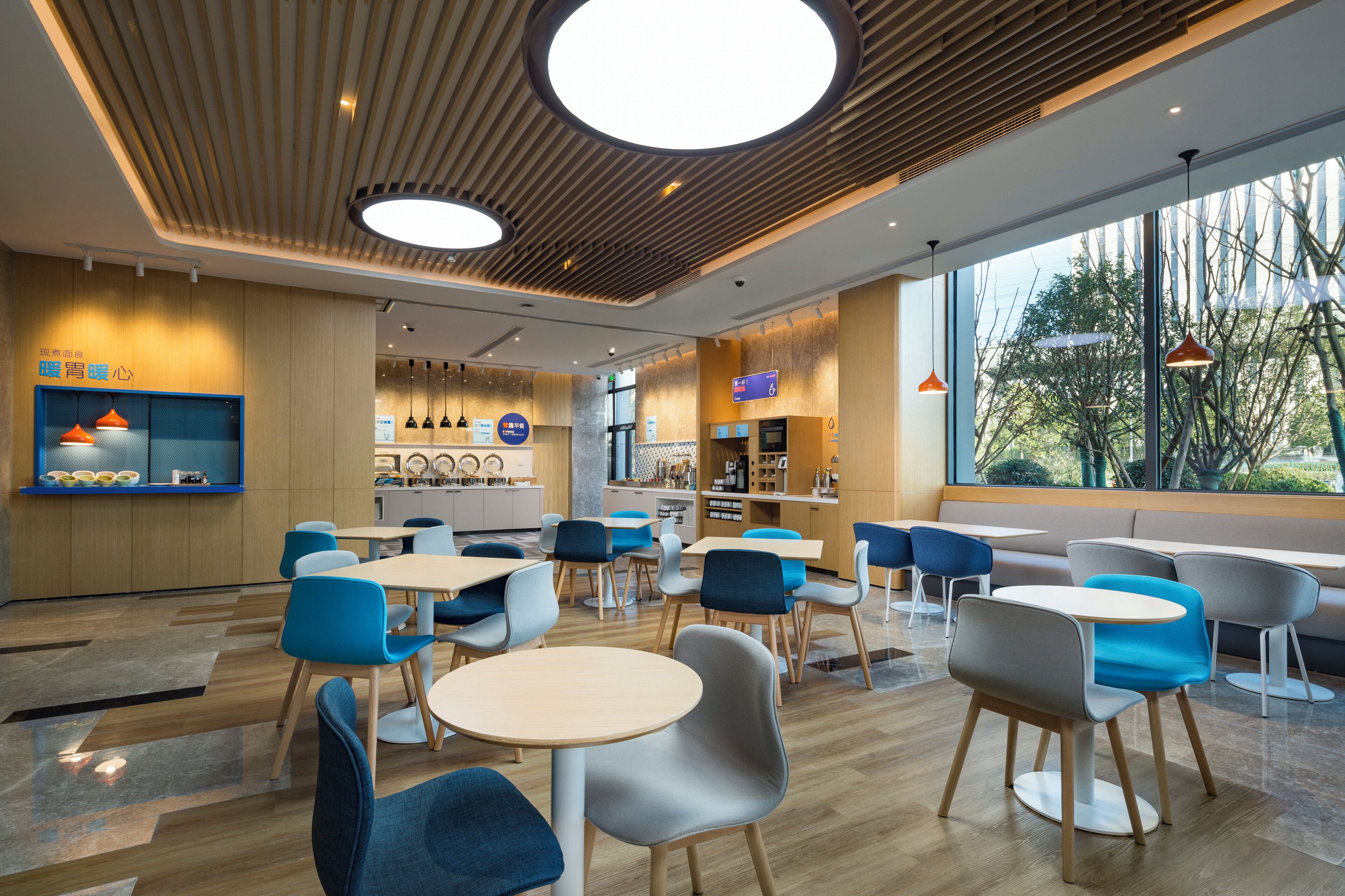 Photo - Holiday Inn Express Shanghai Kangqiao by IHG