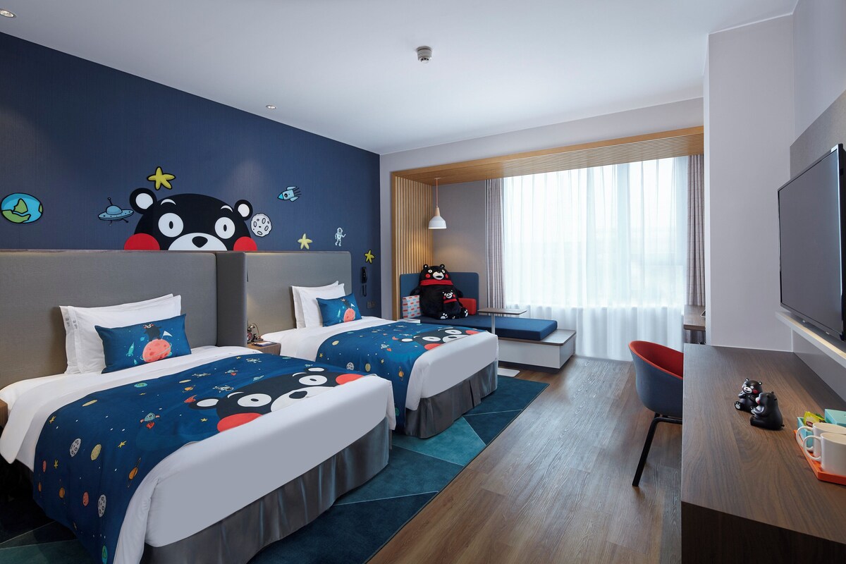 Standard Room, 2 Single Beds, Garden View (Kids Theme) | In-room safe, desk, laptop workspace, blackout curtains