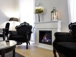 Appartement (2 Bedrooms) | Salle de séjour | Téléviseur à écran plat