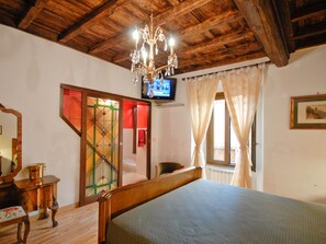 Apartamento (2 Bedrooms) | 2 dormitorios, escritorio, tabla de planchar con plancha y wifi gratis