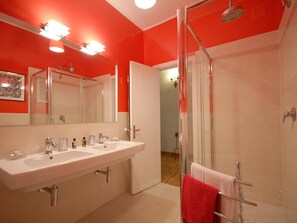 Bathroom - Cappellari Apartment (Rome)