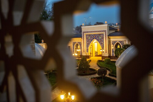 MIRZO Boutique Hotel