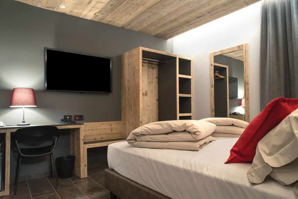 superior double or twin room, balcony, mountain view | minibar, desk, soundproofing, free wifi