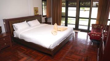 4 Schlafzimmer, Zimmersafe, kostenloses WLAN, Bettwäsche