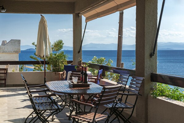 Duplex | Terrace/patio - Saronic Seafront (Salamis)