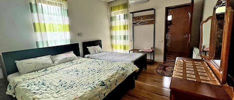 Individually furnished, soundproofing, iron/ironing board, free WiFi