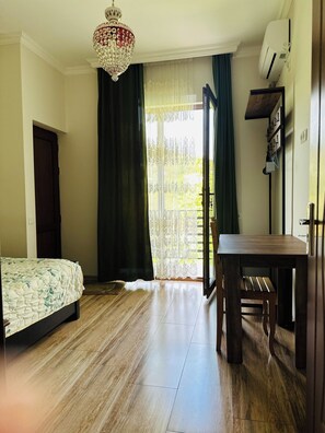 特色家居、隔音、熨斗/熨衣板、免费 WiFi