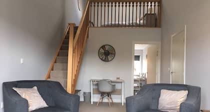 Pretty Properties - 30 Chaldron Court