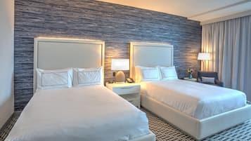 Hypo-allergenic bedding, in-room safe, desk, laptop workspace