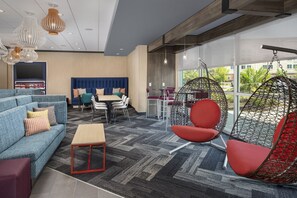 Sala de estar en el lobby