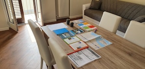 Interior - Claudia Apartment (CIN): IT072006C200046097 (Bari)