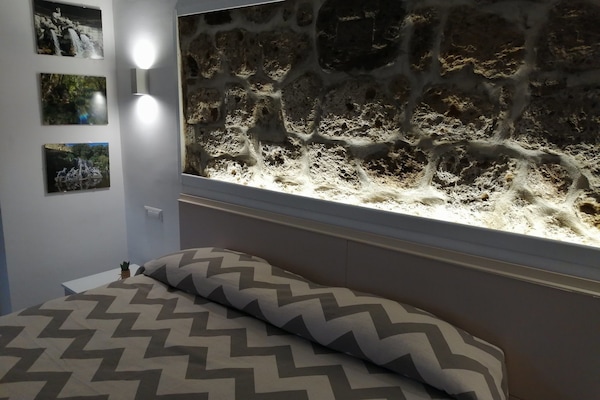 Deluxe Room | In-room safe, desk, blackout drapes, free WiFi