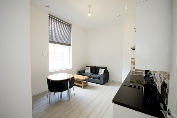 Deluxe Apartment | Living area