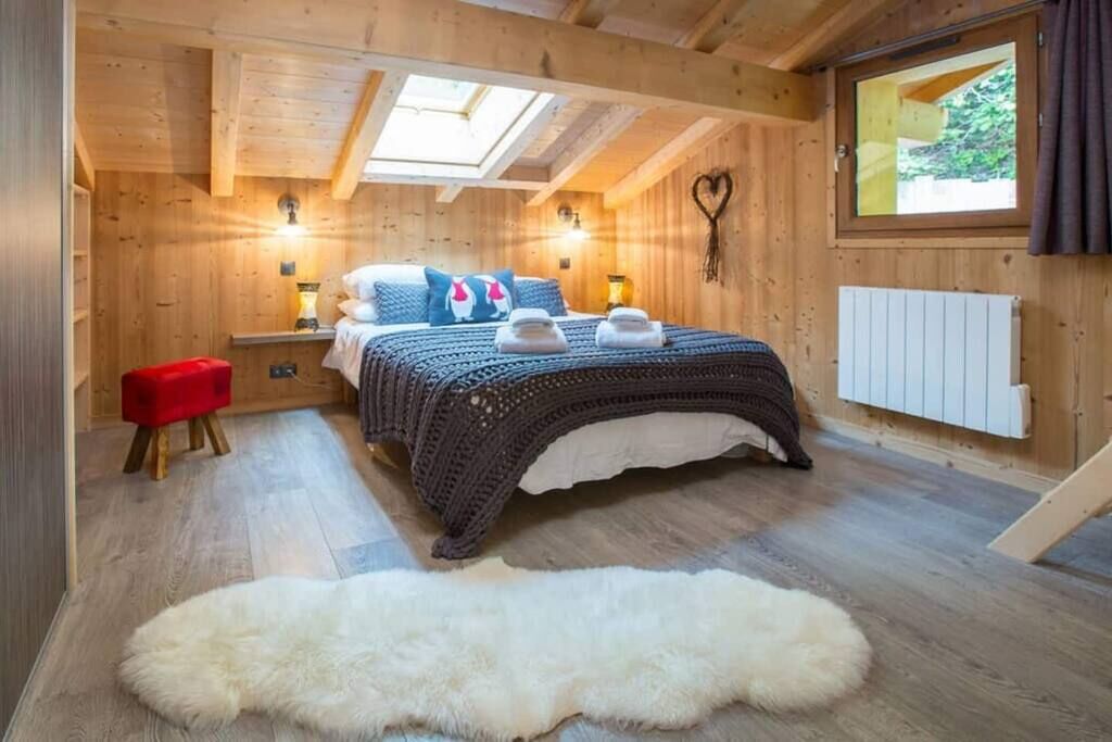Ruim Chalet Met 4 Slaapkamers En Een Jacuzzi, Op 5 Minuten Rijden Van De Stoeltjeslift Van Perrieres. - Cluses