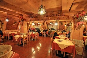 Frühstück, Mittagessen, Abendessen, italienische Küche