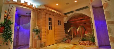 Sauna, hot tub, steam room