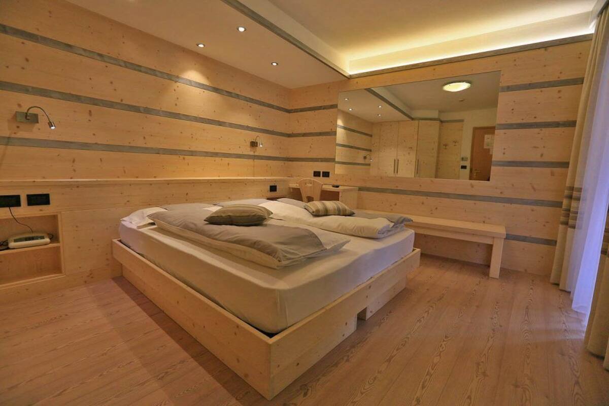 Doppel- oder Zweibettzimmer