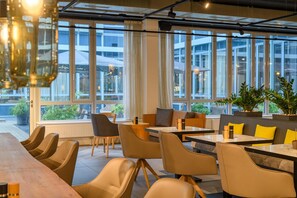 Restaurant - Flightgate Munich Airport Hotel, a member of Radisson Individuals (Hallbergmoos)