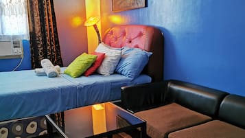 Business-Studiosuite | Hochwertige Bettwaren, laptopgeeigneter Arbeitsplatz