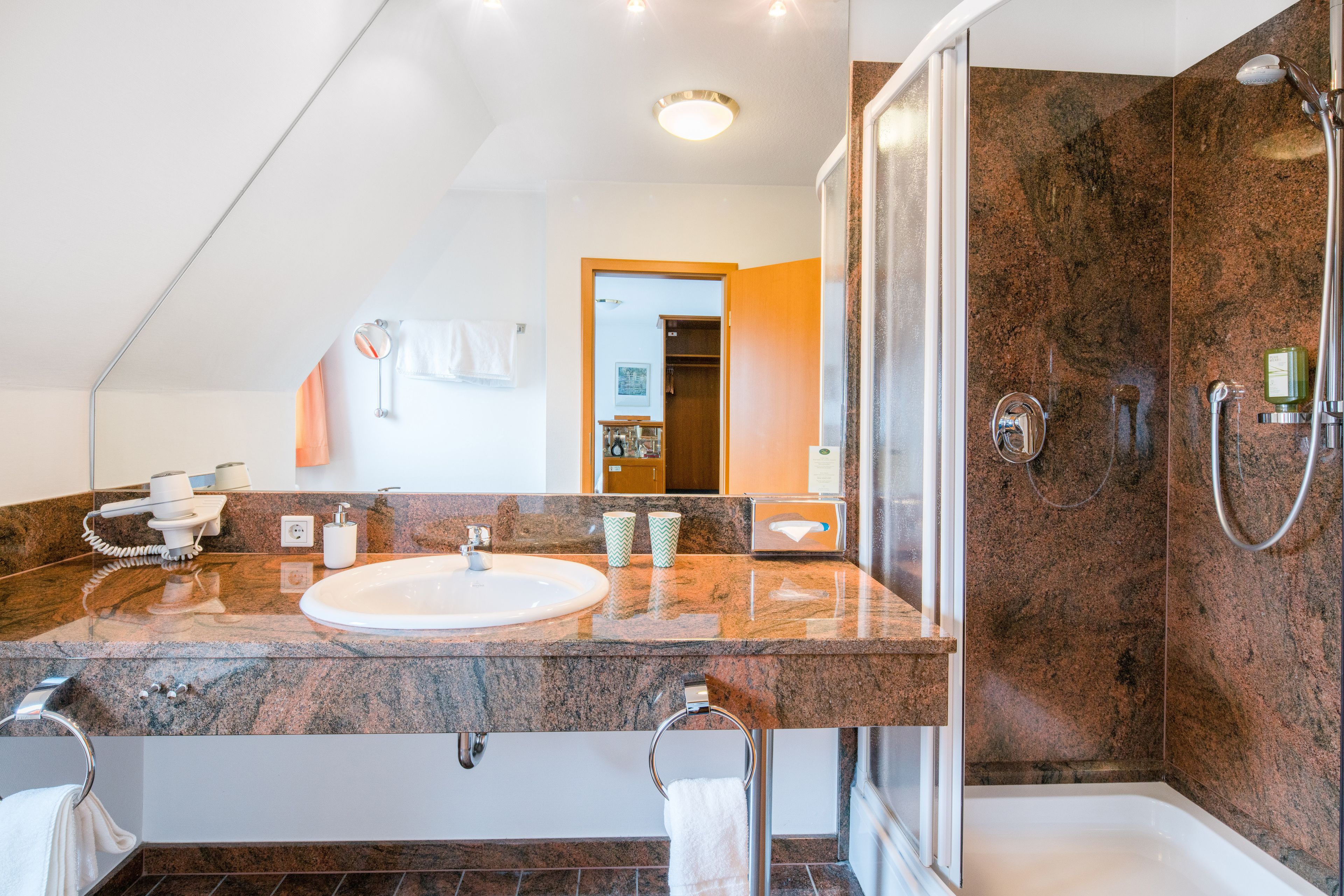 double room | bathroom | shower, free toiletries, hair dryer, towels