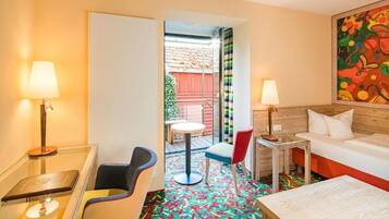 Einzelzimmer | Schreibtisch, Babybetten, kostenloses WLAN, Bettwäsche