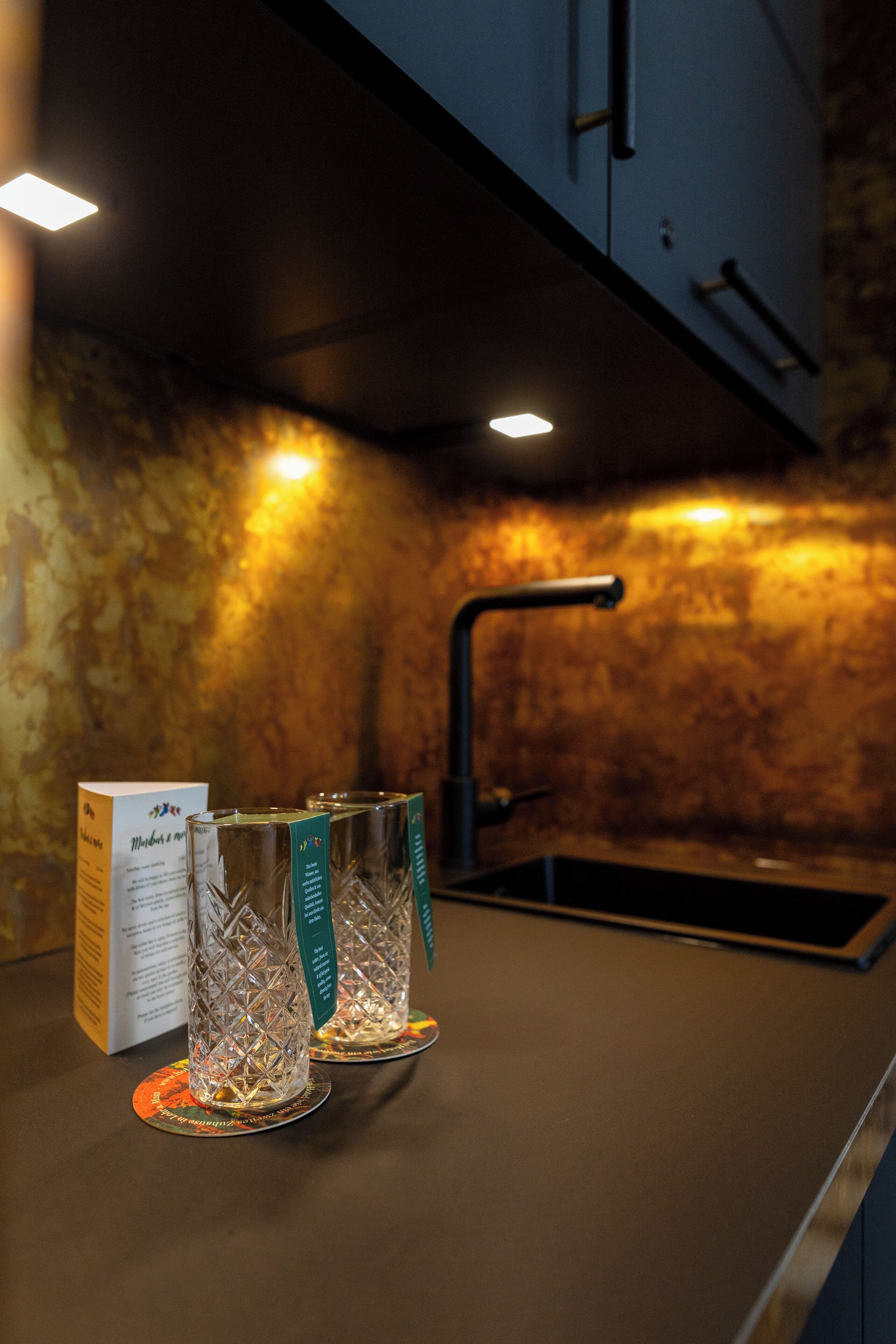 double room | living area | flat-screen tv