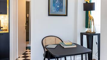 Bureau, lits bébé (en supplément), Wi-Fi gratuit, draps fournis